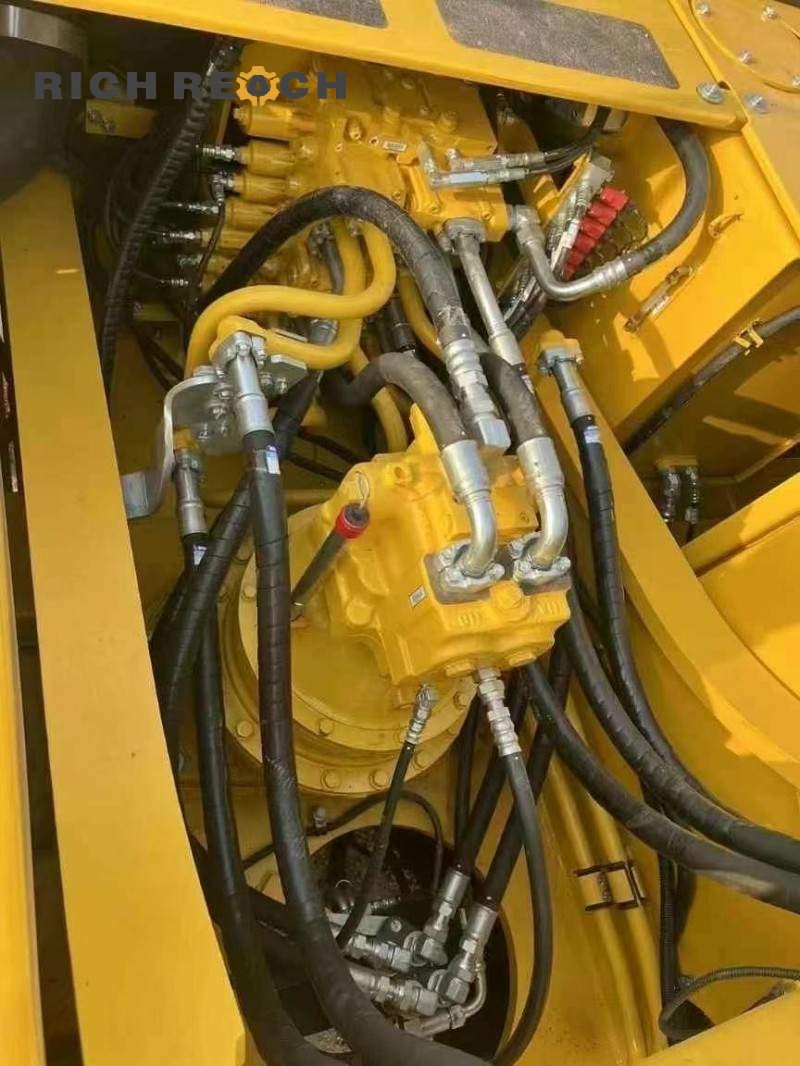 Front view of a 2015 Komatsu PC360-7 excavator with 2,700 hours, priced at $37,500